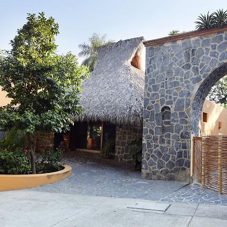 Hotel Casa Don Francisco Ixtapa  Esterno foto