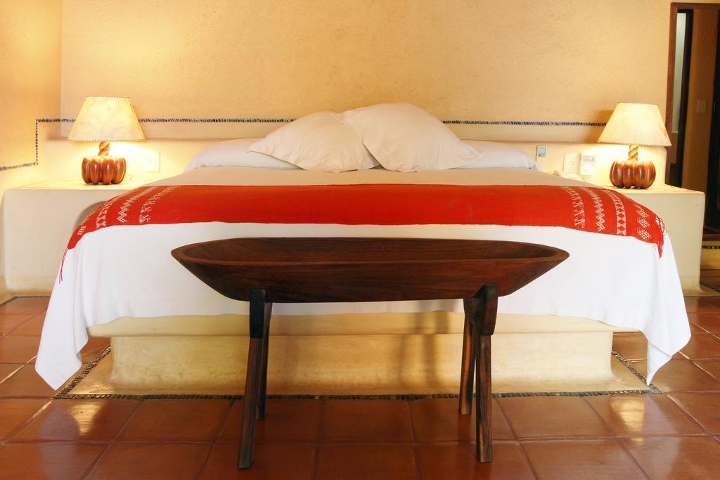 Hotel Casa Don Francisco Ixtapa  Esterno foto
