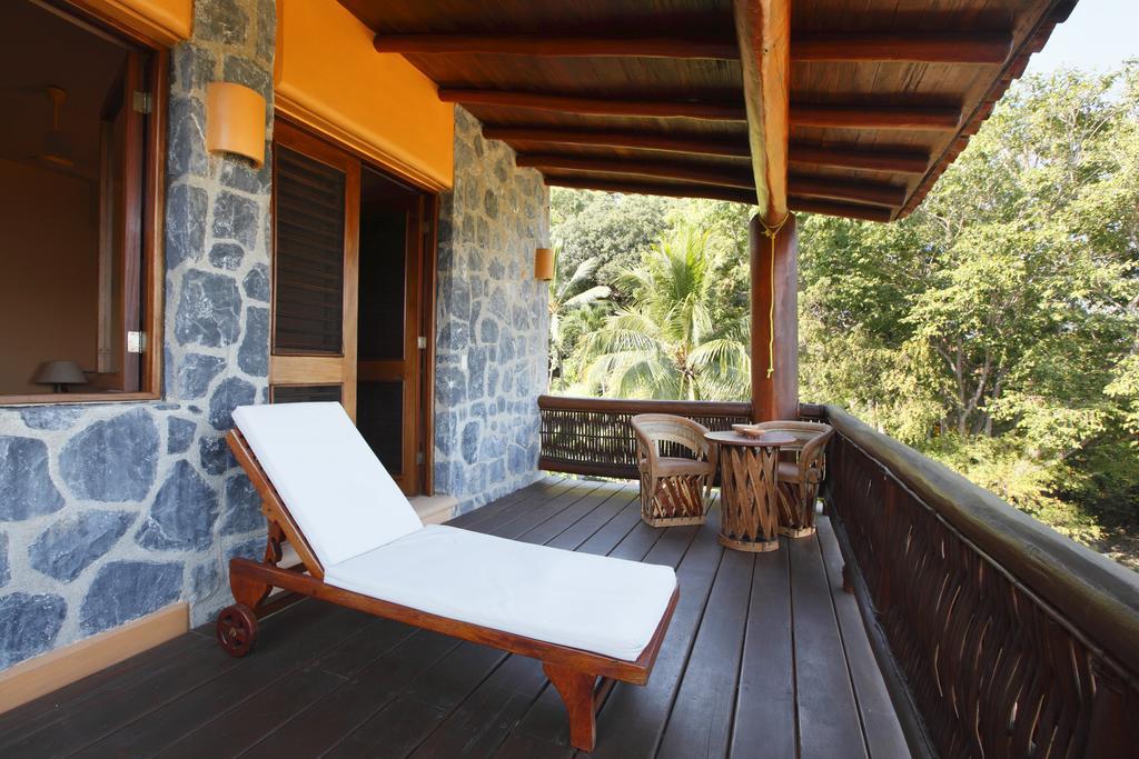Hotel Casa Don Francisco Ixtapa  Esterno foto